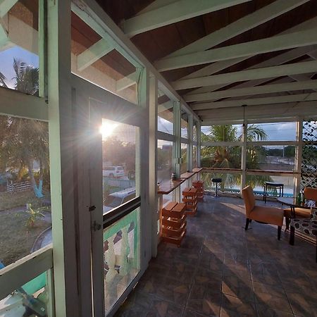 Bamboleo Inn Ladyville Ngoại thất bức ảnh
